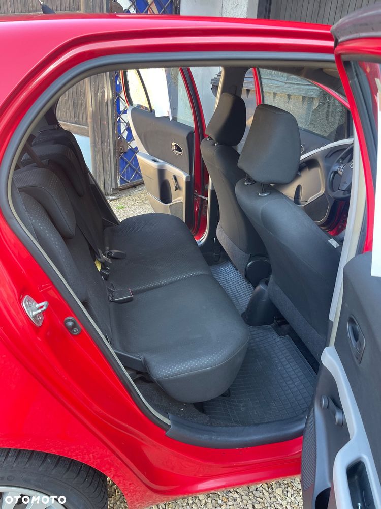 Toyota Yaris 1.33 Luna - 4