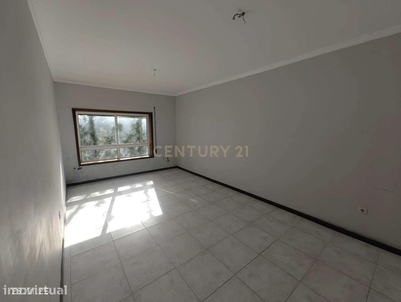 Apartamento T1 em Baltar - Paredes com 1 lugar de garagem na cave - Grande imagem: 3/16
