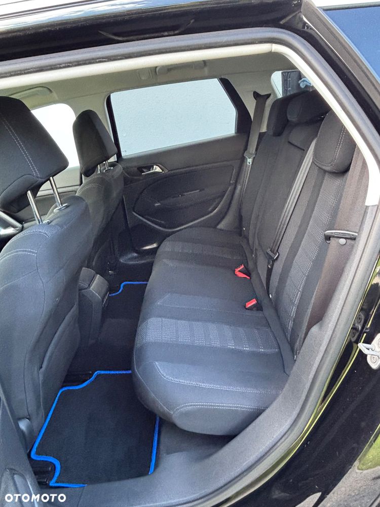 Peugeot 308 BlueHDi FAP 150 EAT6 Stop & Start Allure - 24