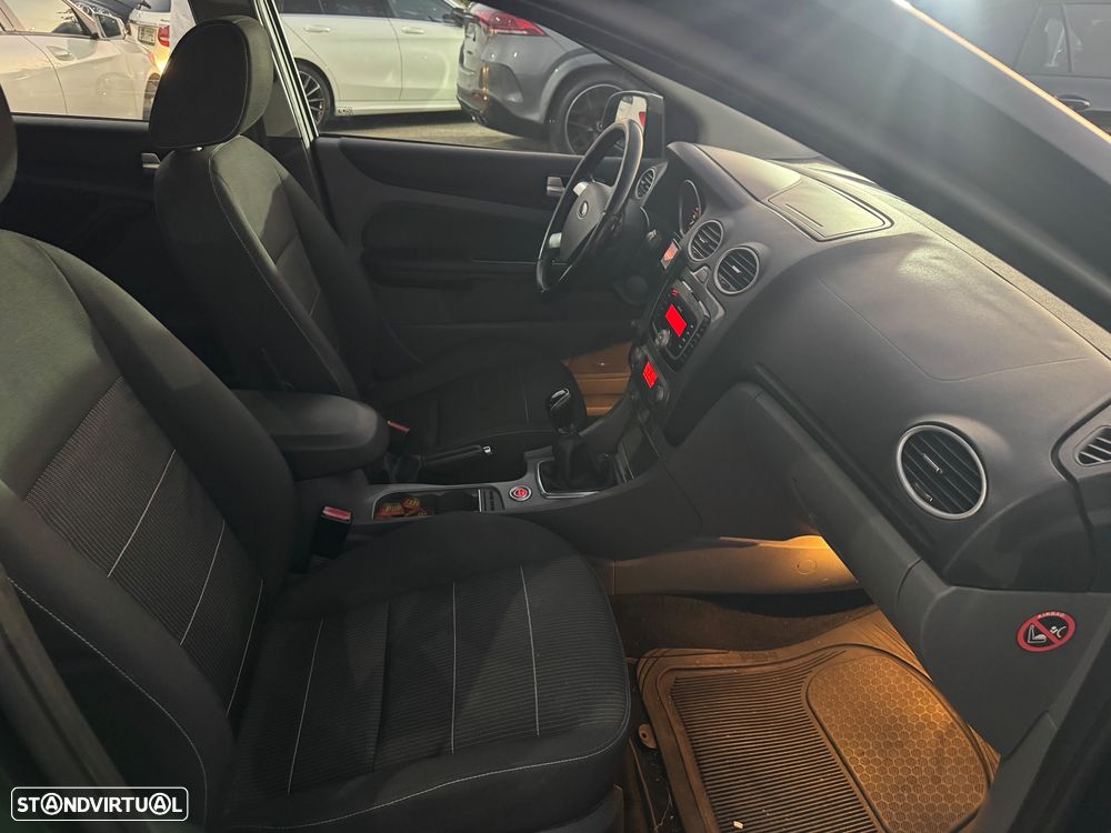 Ford Focus 1.6 TDCi ECOnetic - 32