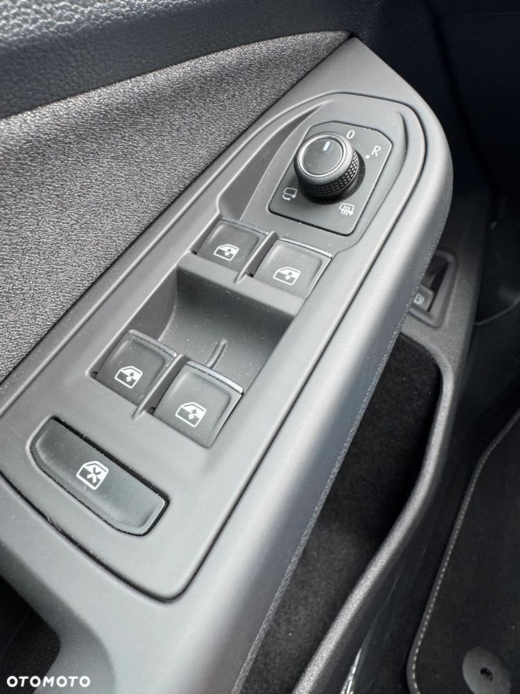 Volkswagen Golf 1.5 TSI EHybrid PHEV 150kW Life DSG - 19