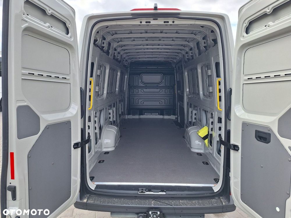 Volkswagen Crafter - 14