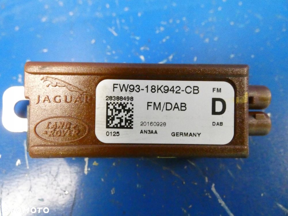 JAGUAR XE X760 WZMACNIACZ MODUŁ ANTENY - 1