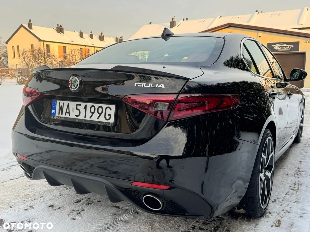Alfa Romeo Giulia - 4