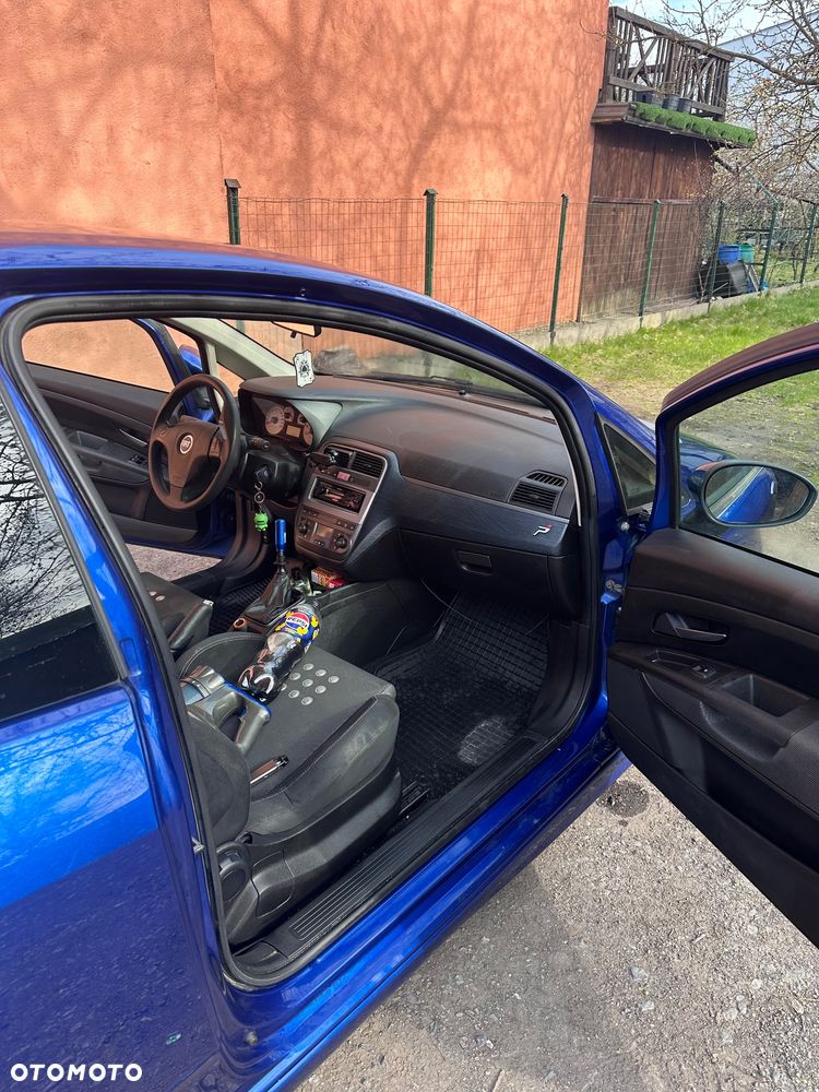 Fiat Grande Punto - 16