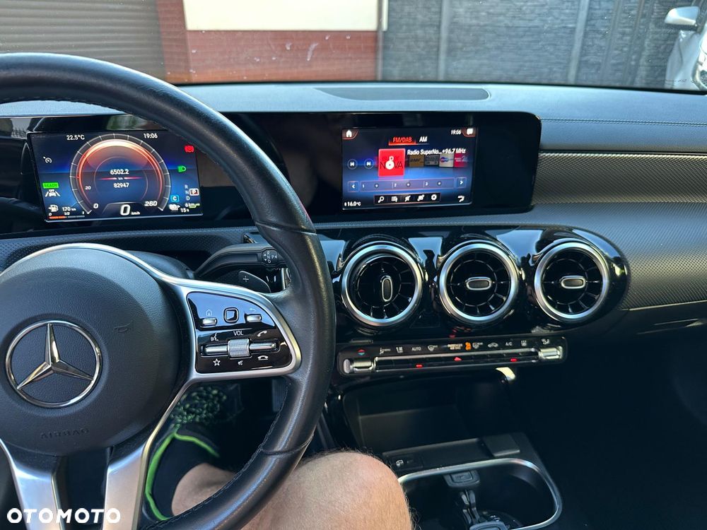 Mercedes-Benz CLA - 9