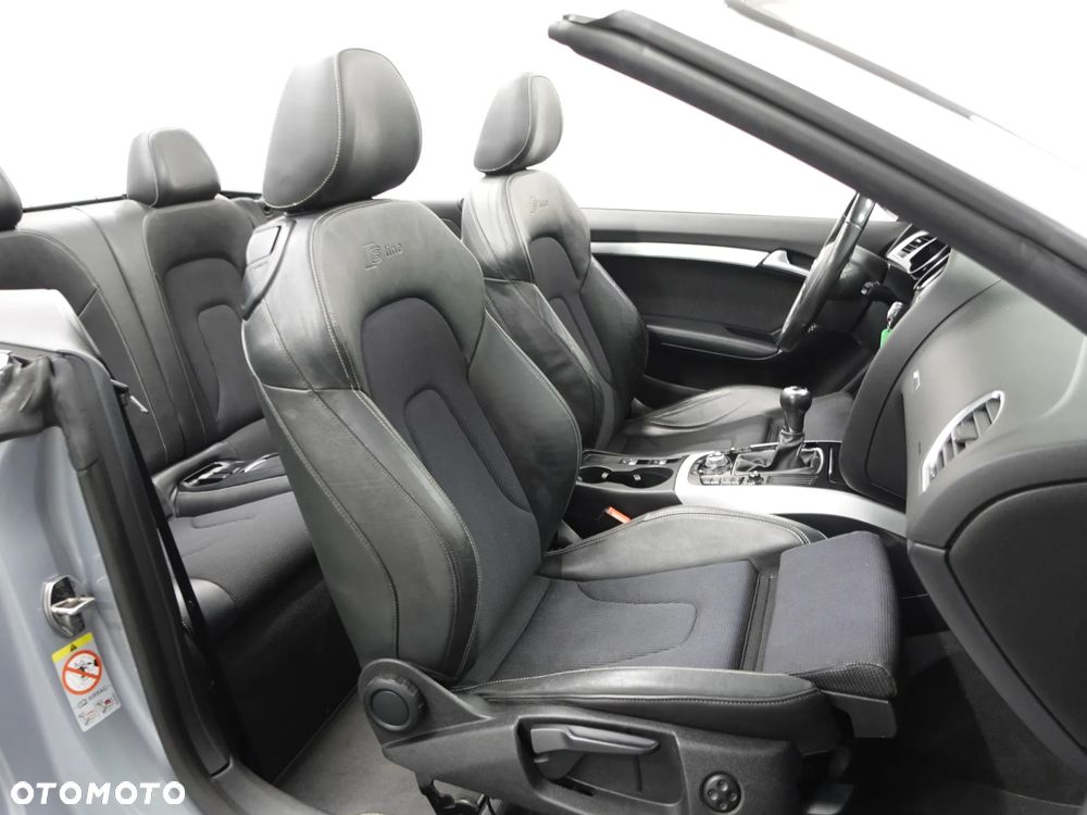 Audi A5 Cabrio - 26