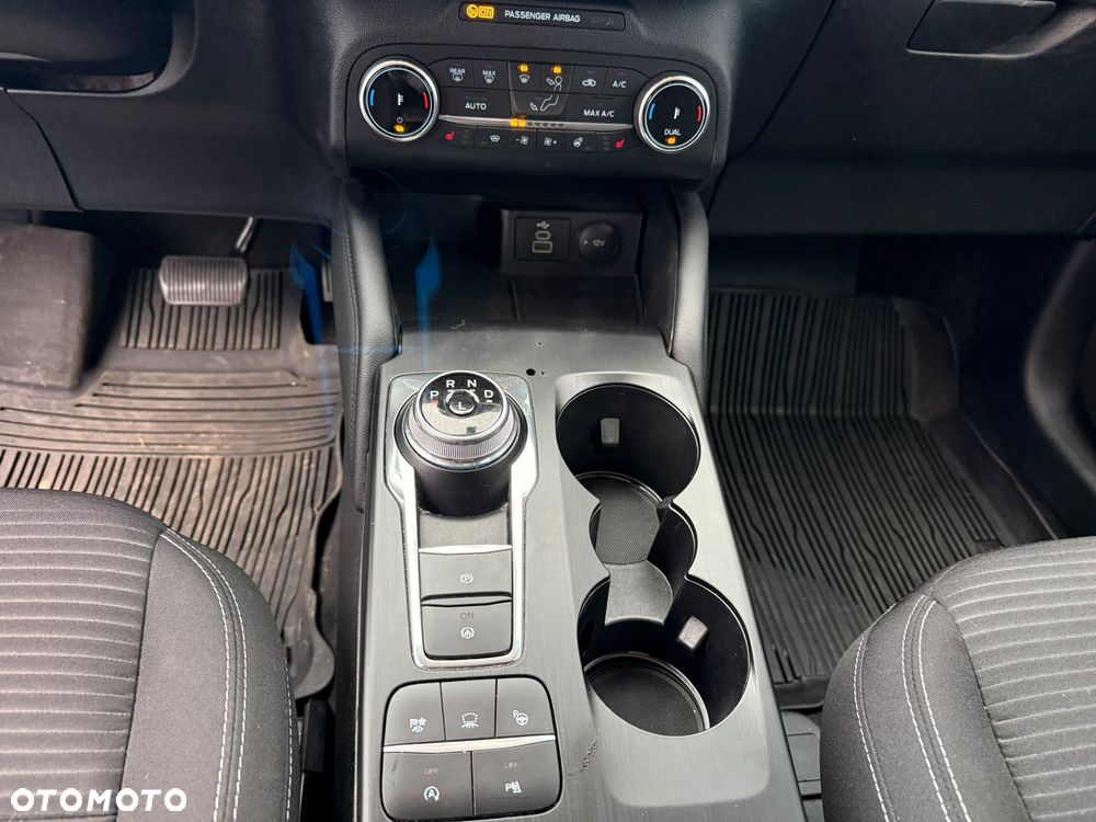 Ford Kuga - 16