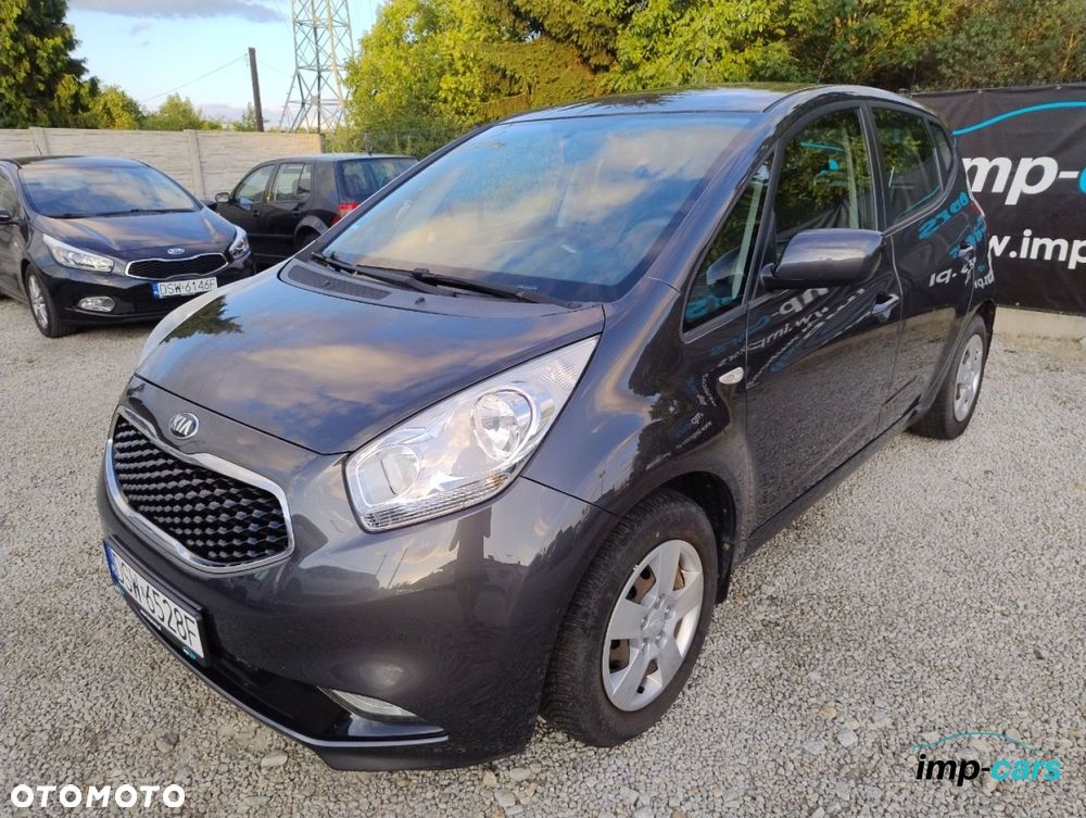 Kia Venga - 10