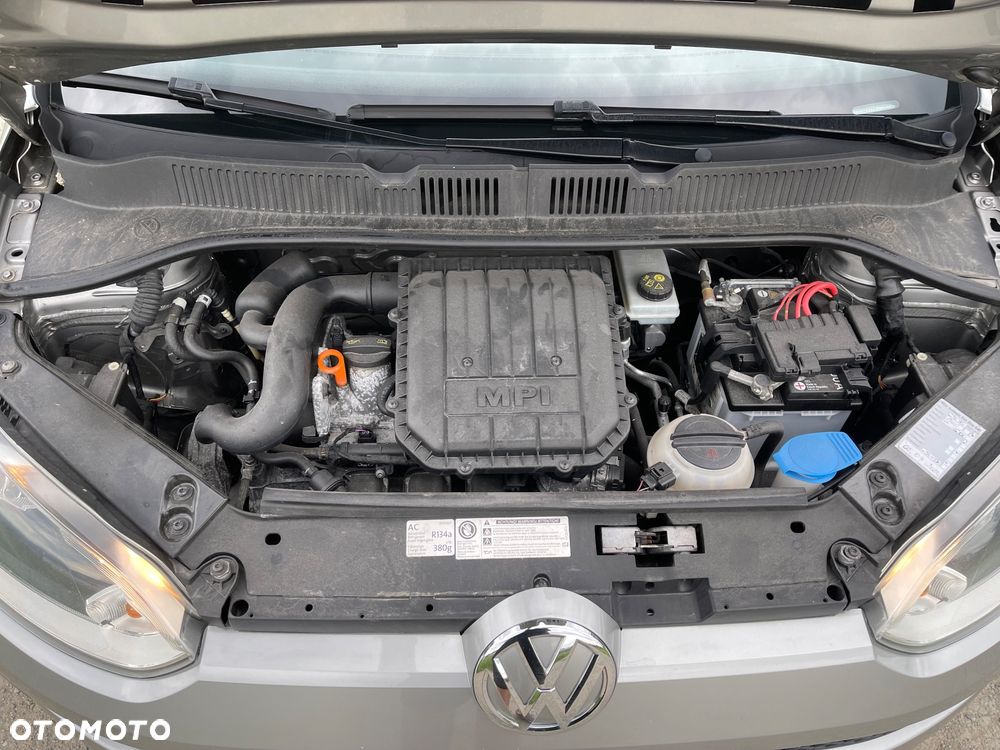 Volkswagen up! high - 15