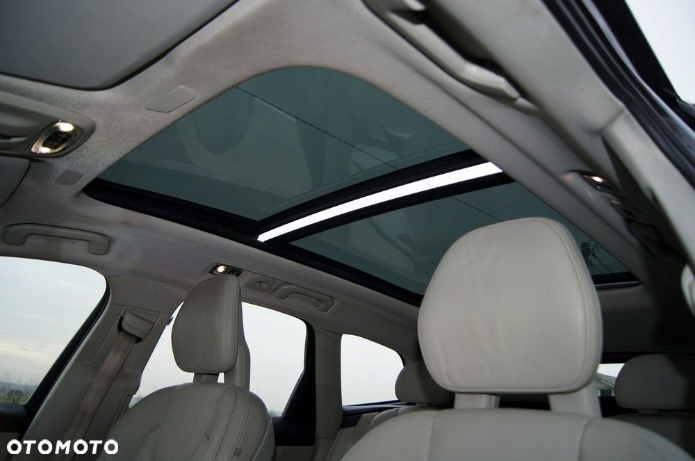 Volvo XC 60 T5 AWD Geartronic Momentum Pro - 30