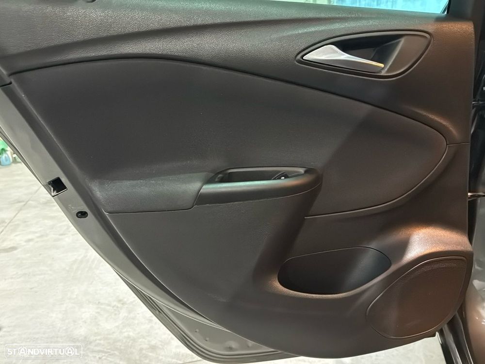 Opel Astra Sports Tourer - 18