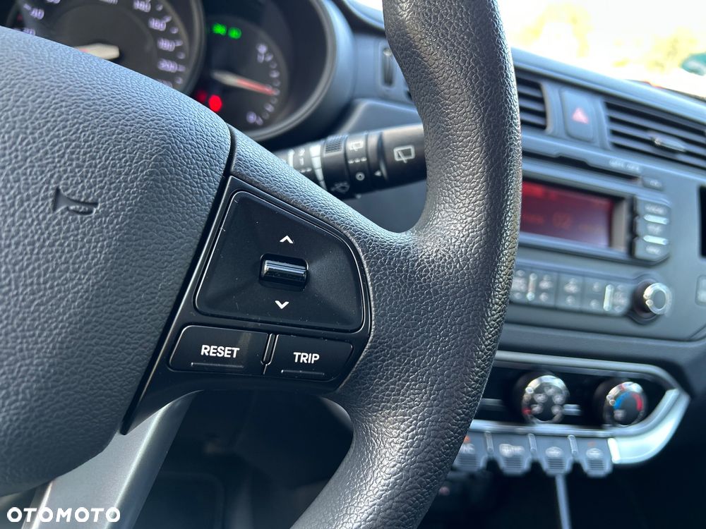 Kia Rio 1.4 Edition 7 - 23