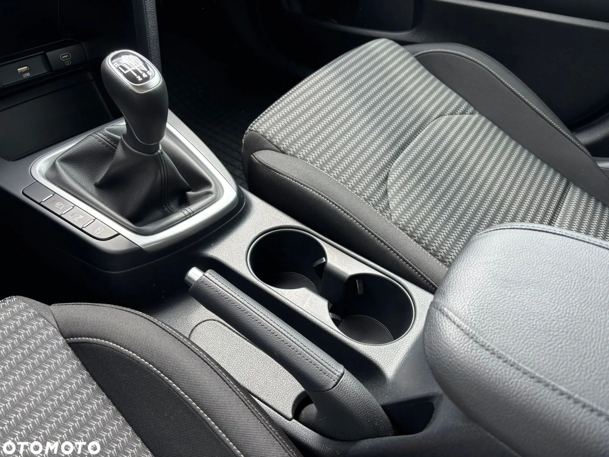 Kia XCeed 1.5 T-GDI M - 19