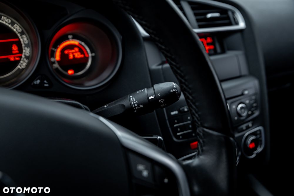 Citroën C4 VTi 120 Attraction - 32