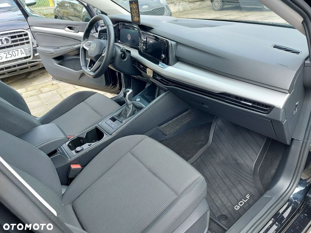 Volkswagen Golf - 10