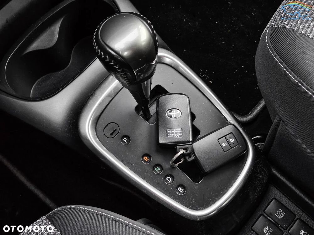 Toyota Yaris 1.5 VVT-i Comfort - 34