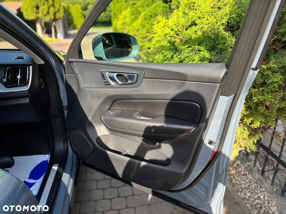 Volvo XC 60 B4 D AWD Geartronic Inscription - 16