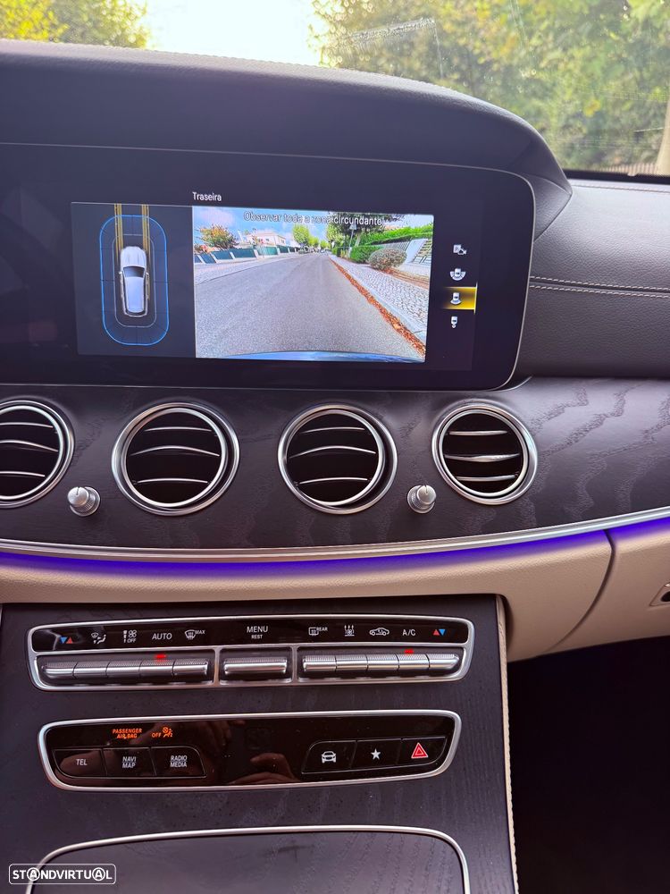 Mercedes-Benz E 300 de 4Matic 9G-TRONIC AMG Line - 51