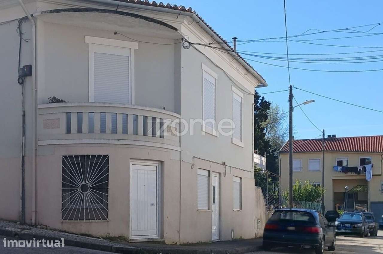 Moradia T8 (T0+T3+T4) no Norton de Matos- Alta Rentabilidade - Grande imagem: 2/24