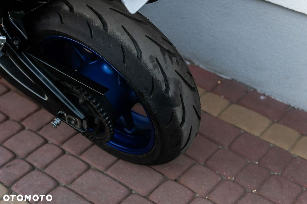 Yamaha FZ - 10