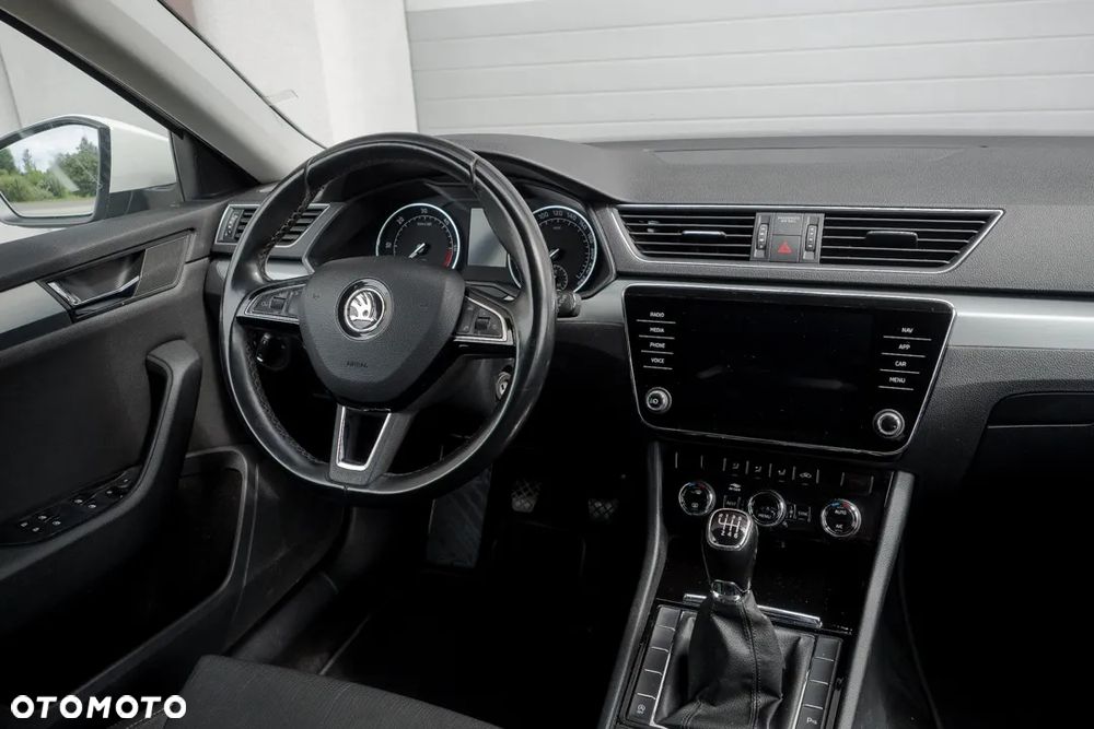 Skoda Superb 1.6 TDI Ambition - 37