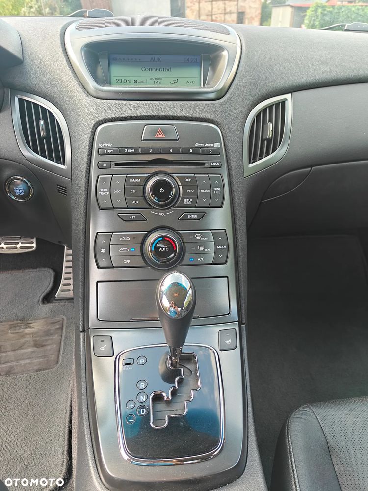 Hyundai Genesis Coupe 3.8 V6 Automatik - 17