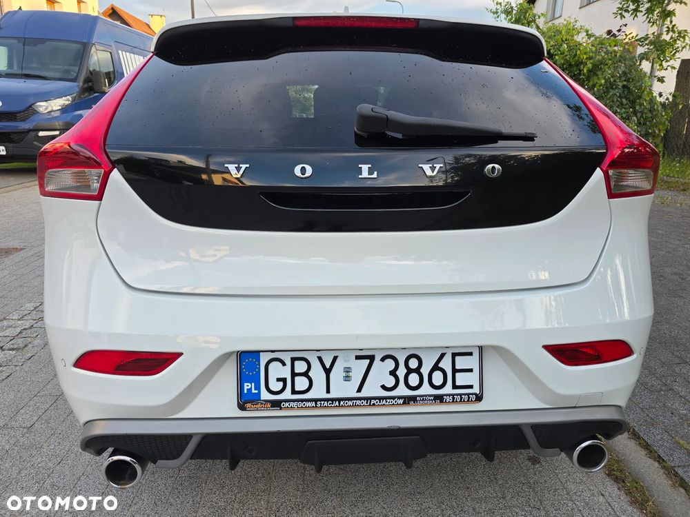 Volvo V40 D4 Drive-E R-Design Momentum - 10