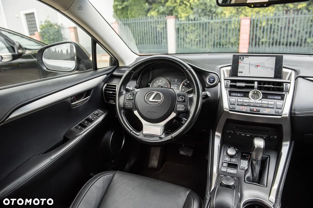 Lexus NX 300h Prestige AWD - 26