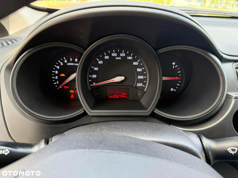 Kia Rio - 3