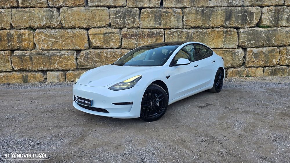 Tesla Model 3 - 1