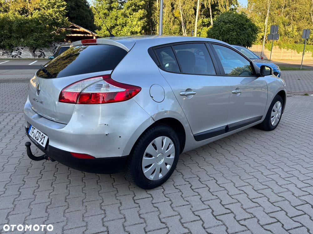 Renault Megane 1.6 16V 100 Authentique - 4
