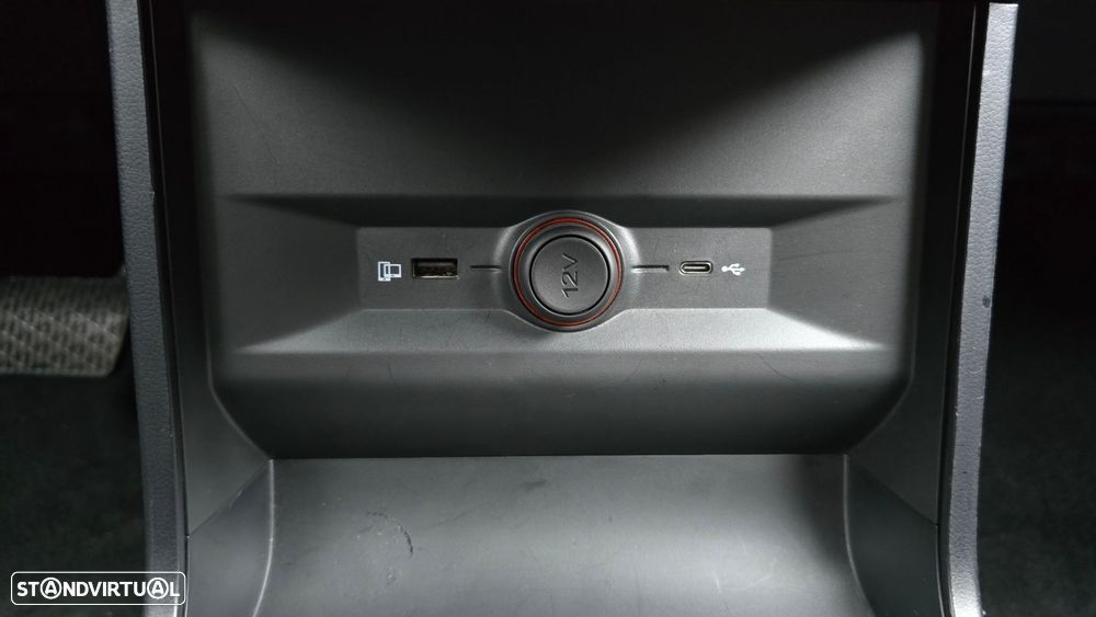 MG MG4 64 kWh Luxury - 41