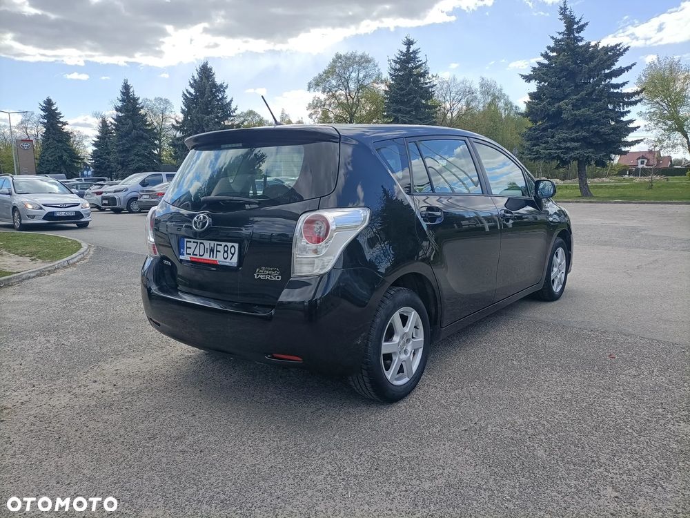 Toyota Verso 2.0 D-4D - 4