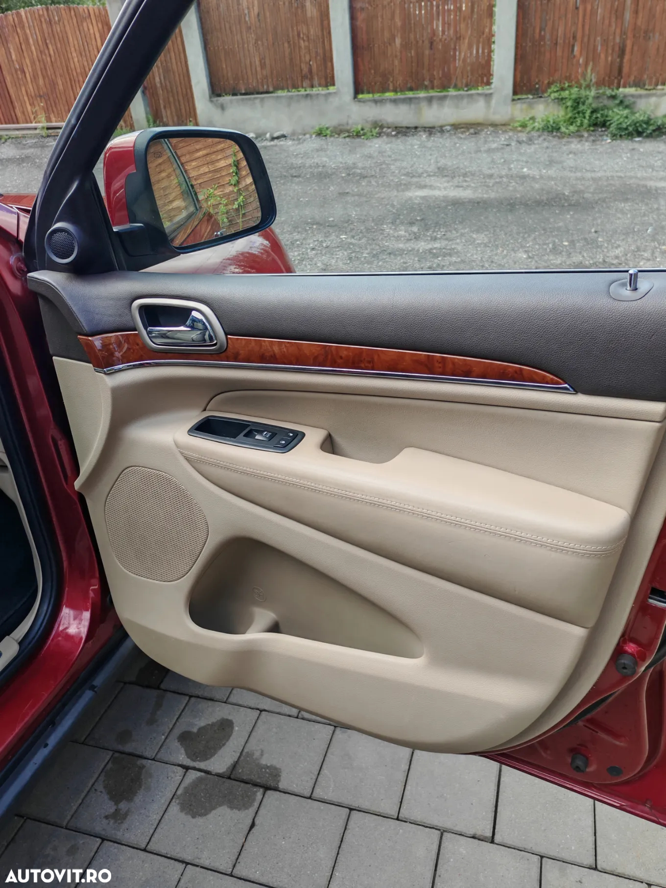 Jeep Grand Cherokee - 13