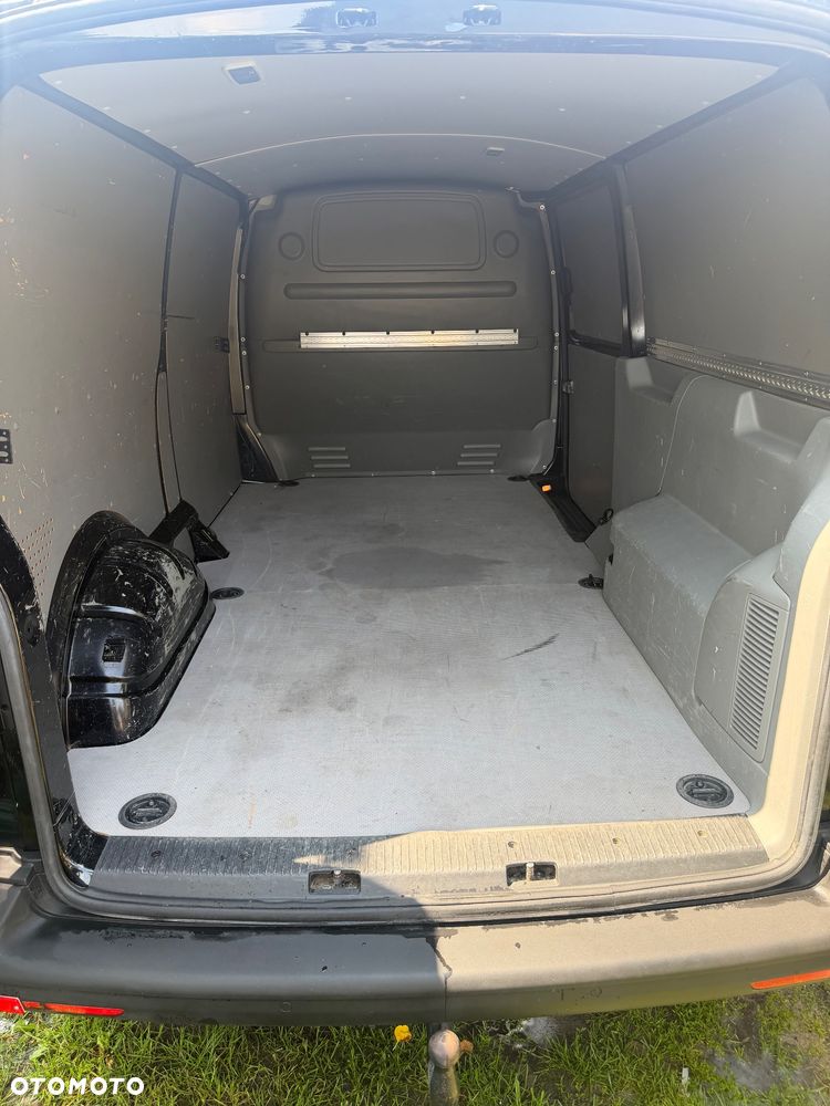 Volkswagen Transporter - 11