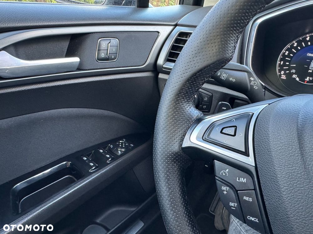 Ford Mondeo 2.0 EcoBlue VIGNALE - 29