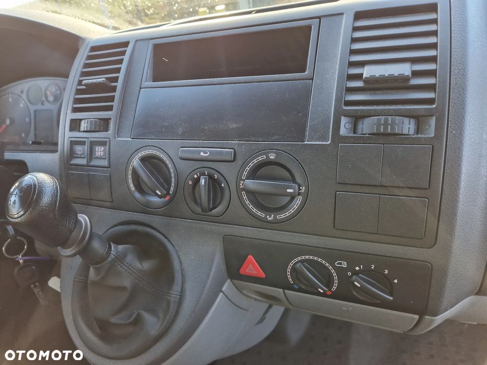 Volkswagen Transporter Shuttle Lang - 8