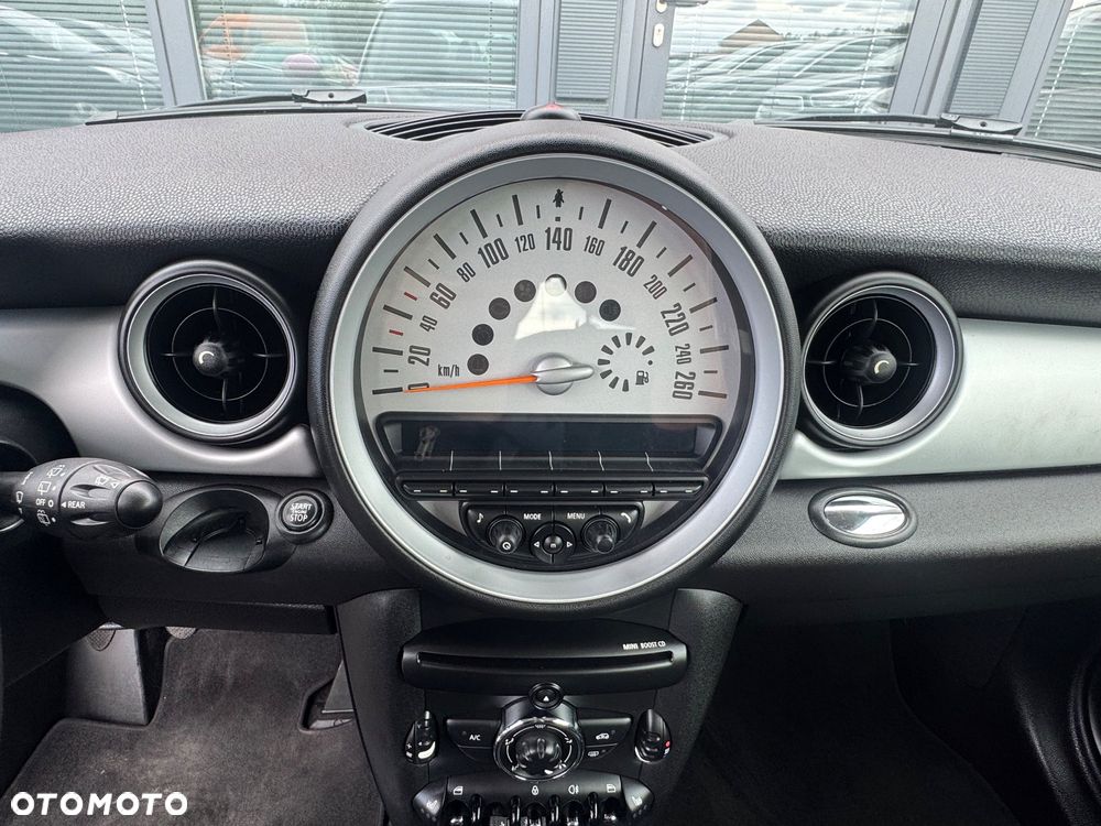 MINI ONE Standard - 16