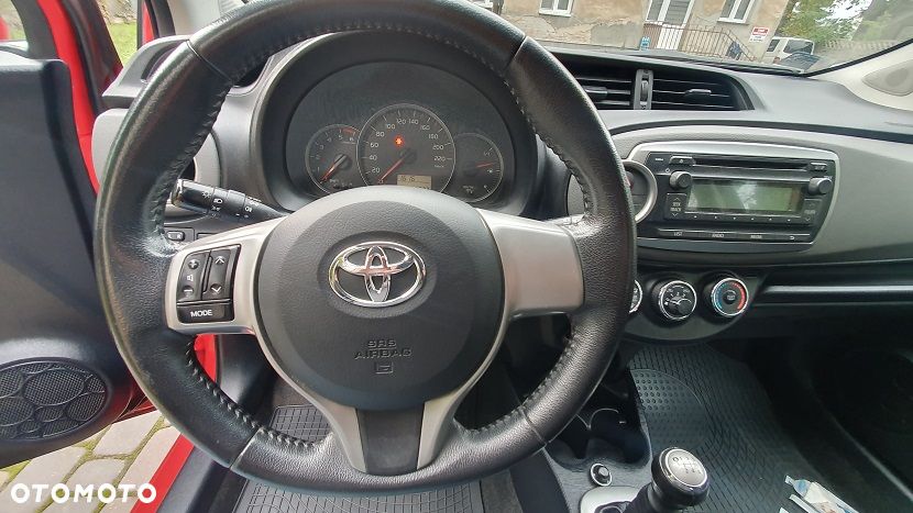 Toyota Yaris 1.4 D-4D Luna EU5 - 17