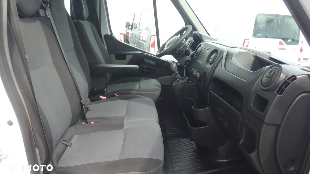 Renault Master - 24