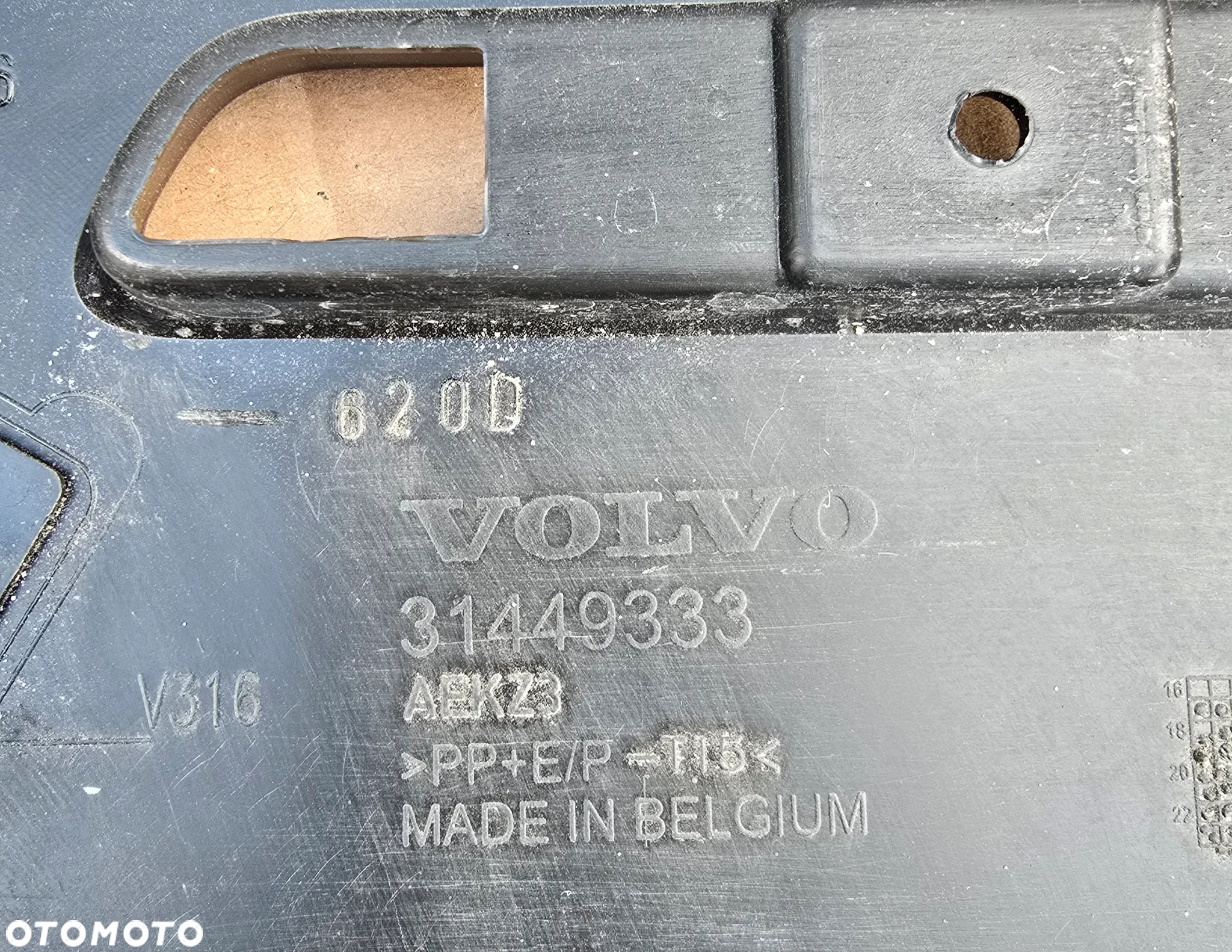 VOLVO XC40 ZDERZAK TYŁ TYLNY DOKŁADKA 31449333 - 6