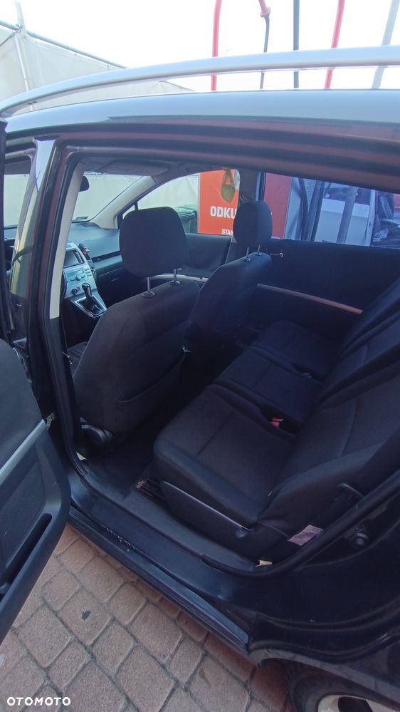 Toyota Corolla Verso - 14