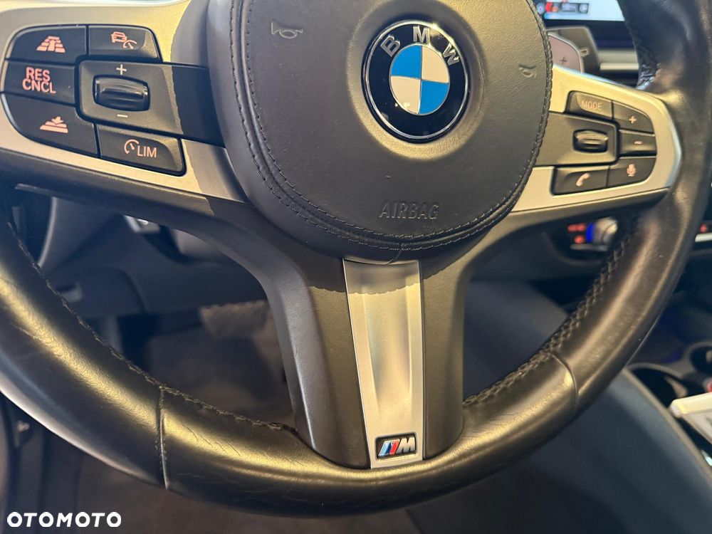 BMW Seria 5 530d Sport Line - 12