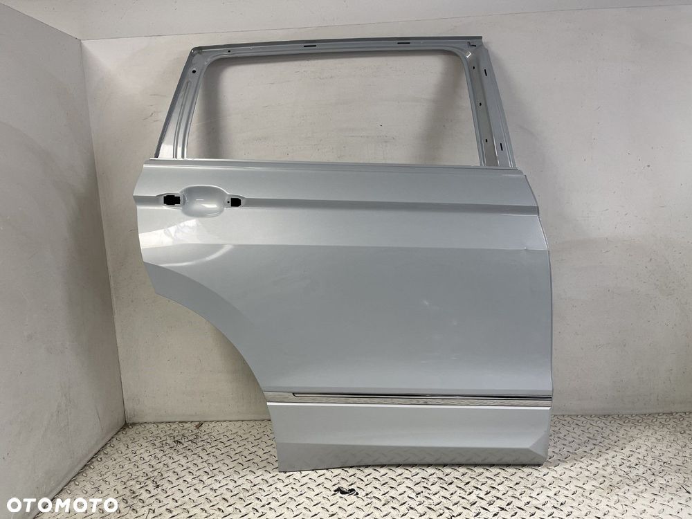 ŁADNE DRZWI LISTWA VW TIGUAN ALLSPACE 5N 17-25 PRAWE TYLNE PRAWA TYŁ LESZNO - 2