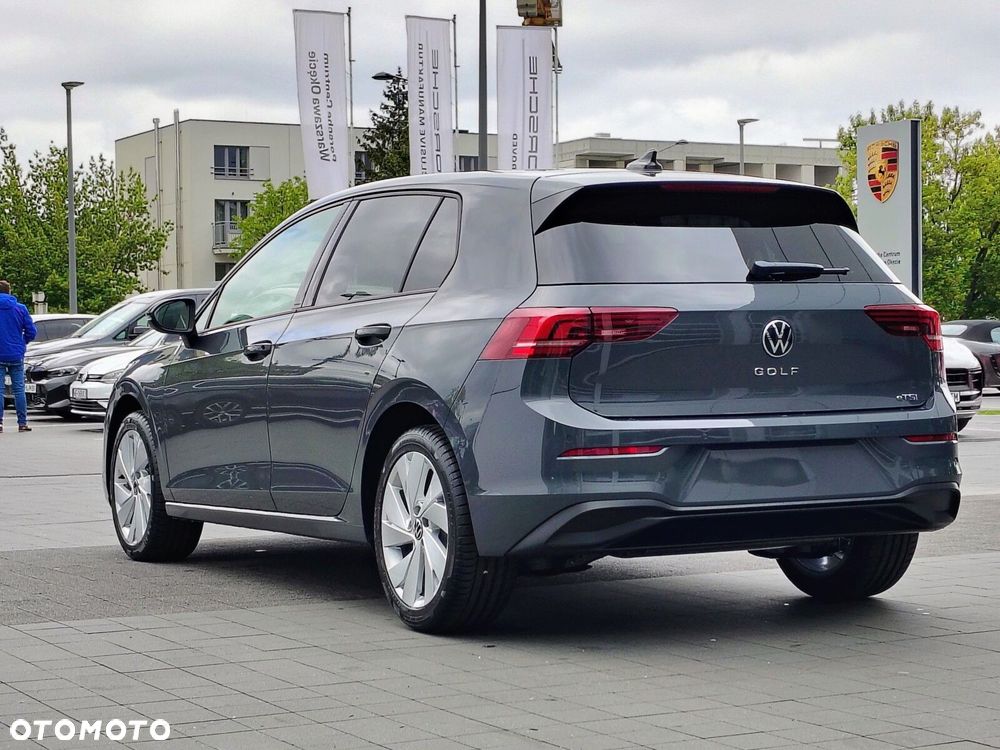 Volkswagen Golf - 5