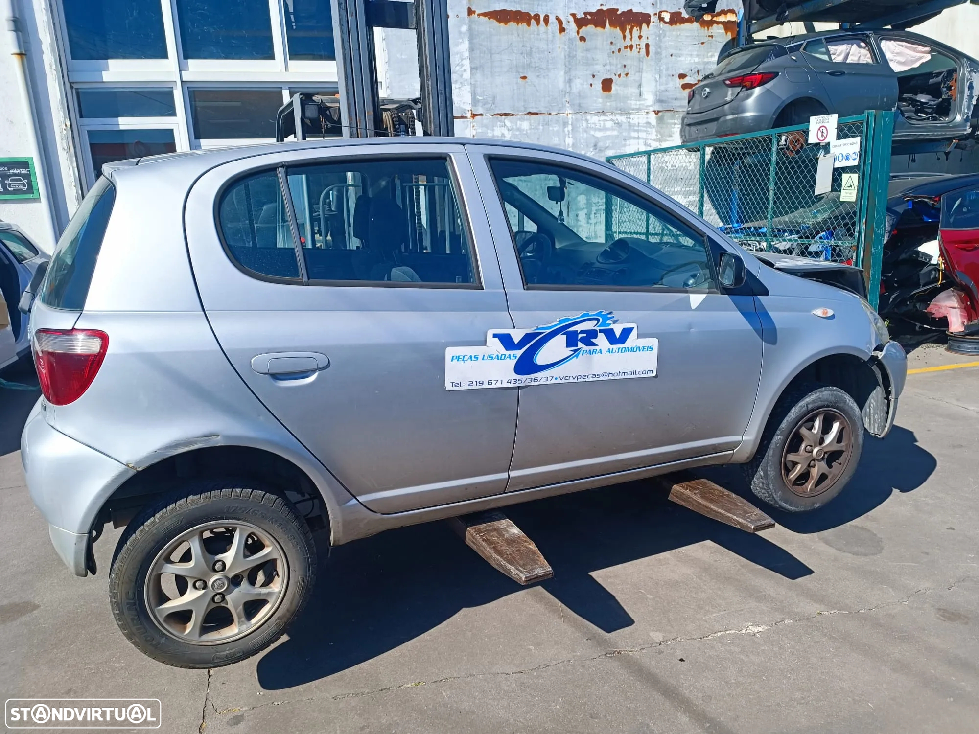 Toyota Yaris 1.0i - Viatura para peças - 4
