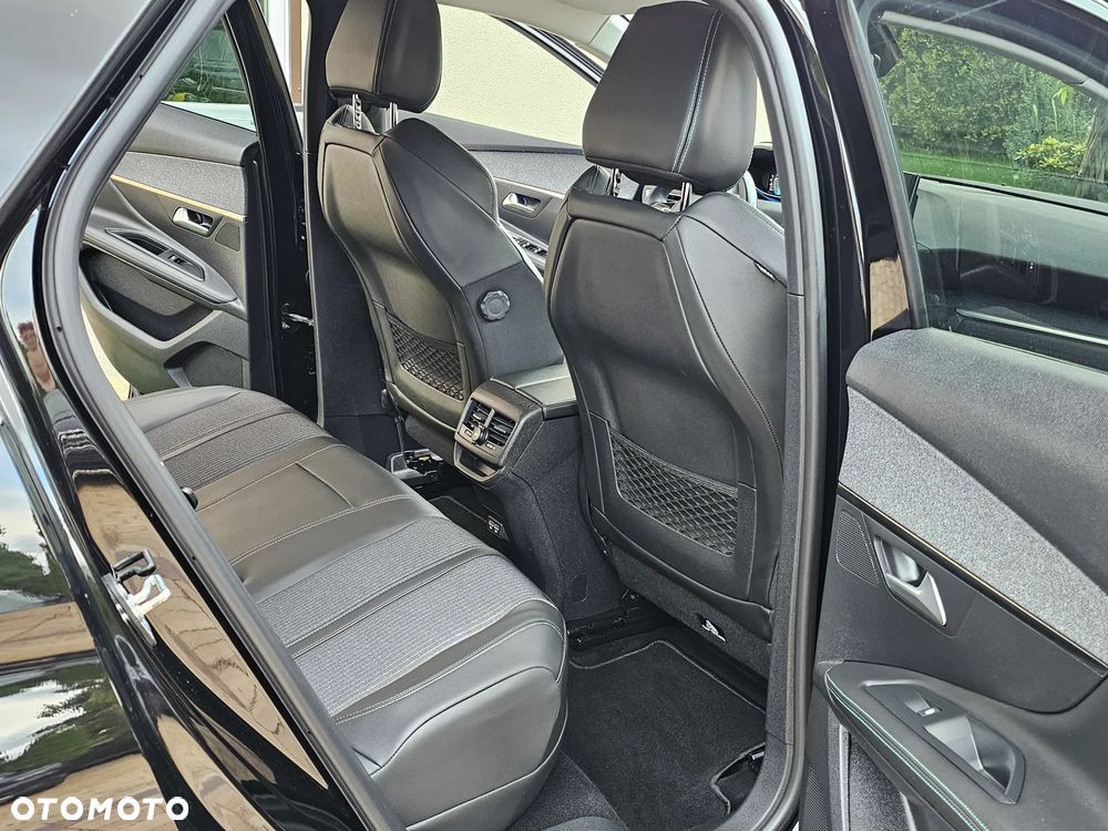 Peugeot 3008 225 e-EAT8 Allure Pack - 37
