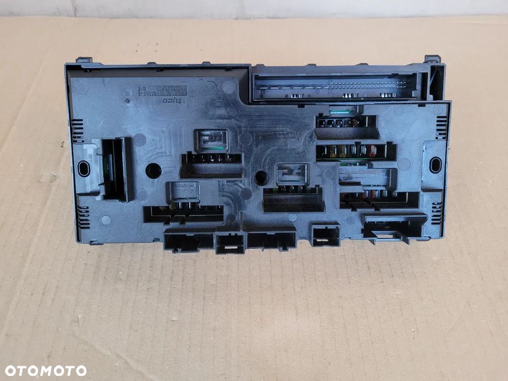 BMW F10 F11 F07 F01 F01  SKRZYNKA BEZPIECZNIKÓW BSI 9210861 - 4