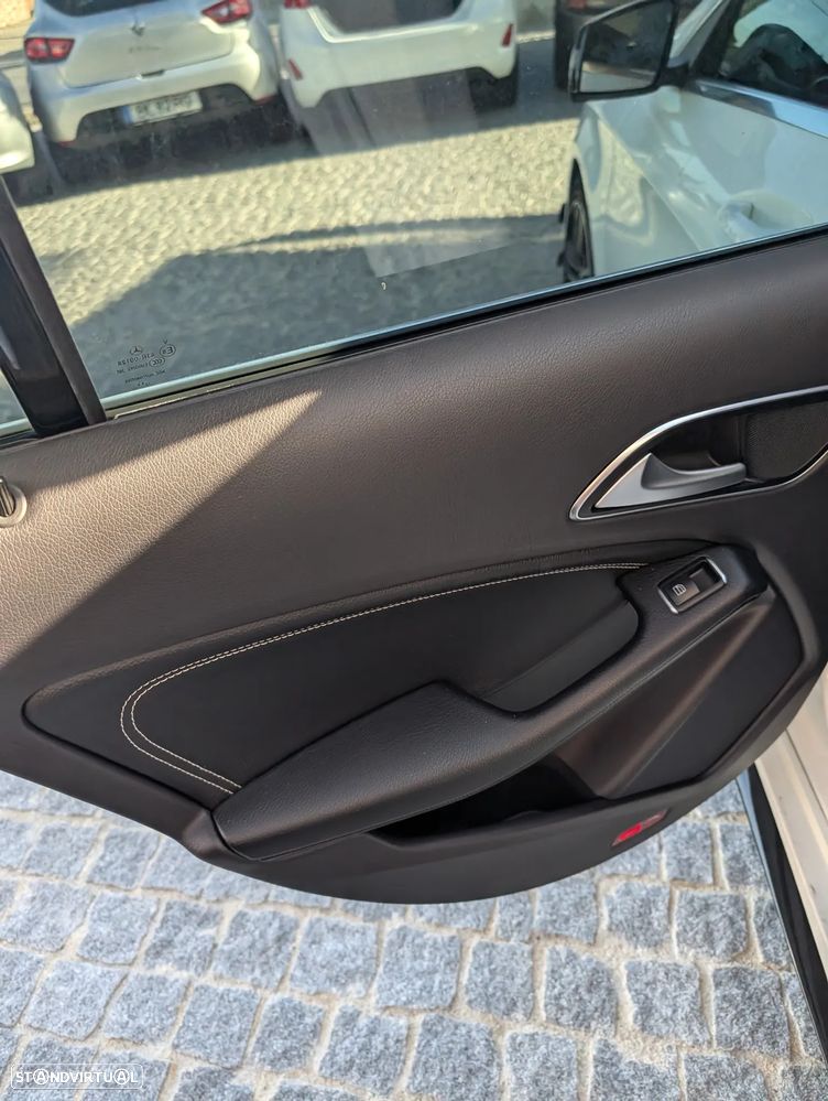 Mercedes-Benz CLA 180 d AMG Line - 11